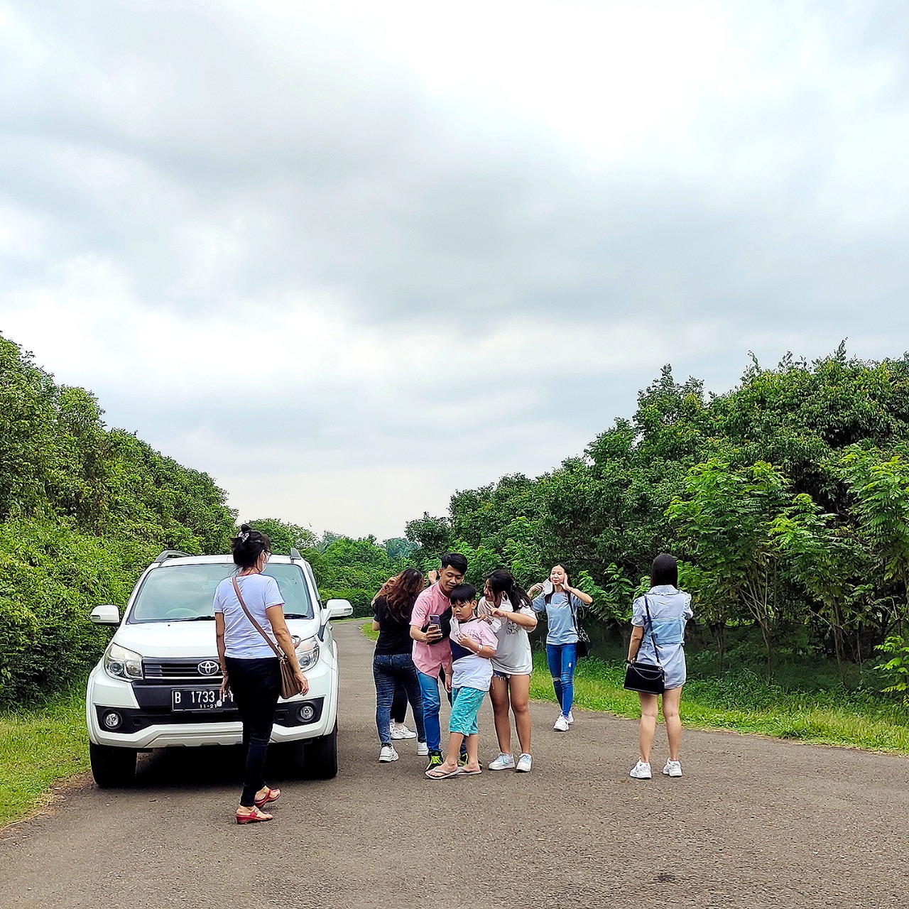 Garden Drive Thru Mekarsari Taman Buah